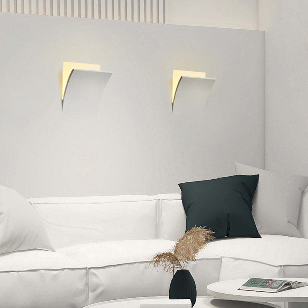 Aria Modern Recessed Metal/Plaster LED Wall Lamp, White