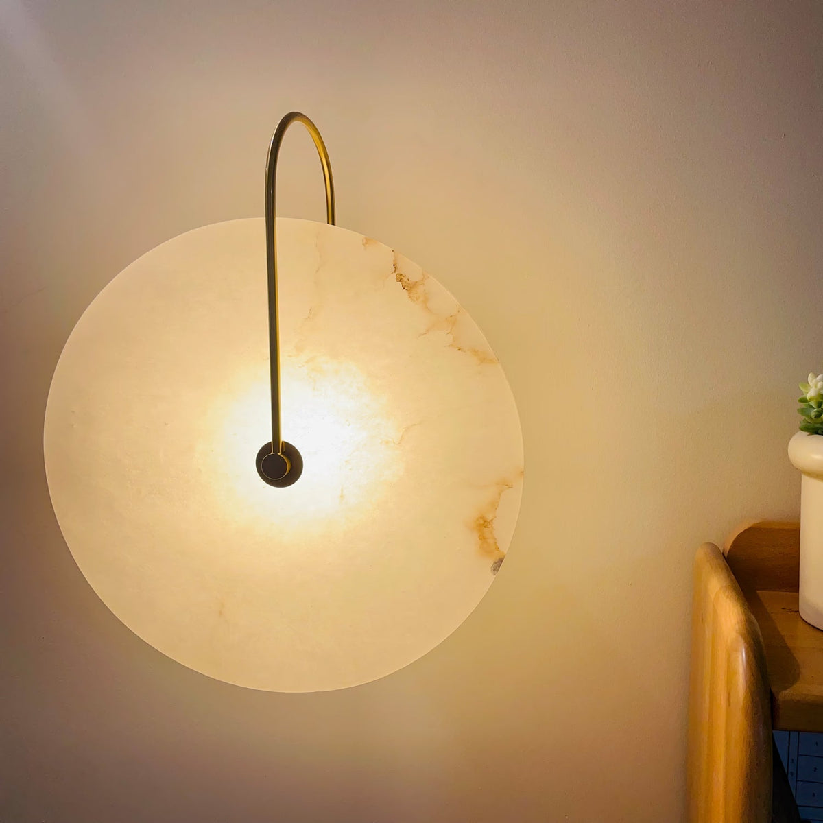 Kristy Alabaster LED Wall Lamp Round Iconic Circular