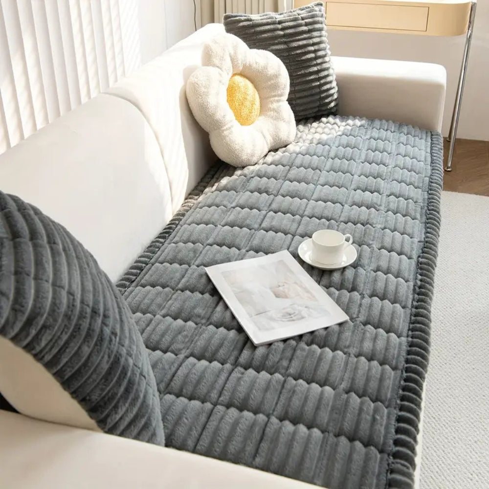 Soft Plush Ruffled-Edge Couch Throw